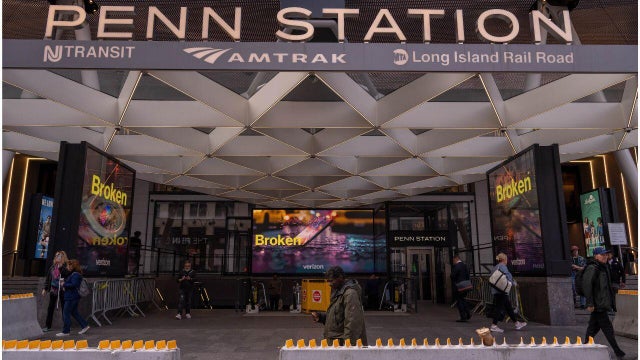 penn-station-exterior.jpg 