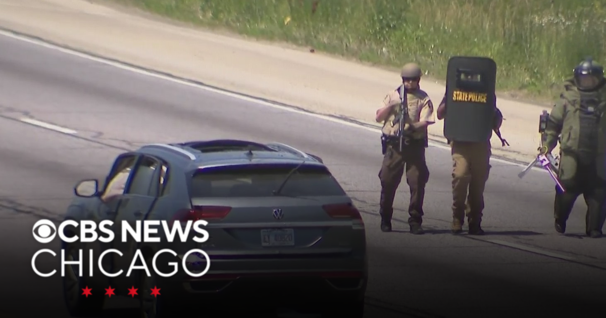 Man identified in deadly explosion on Eisenhower Expressway - CBS Chicago