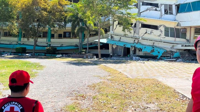 Powerful 8.2-magnitude earthquake strikes Mindanao, Philippines 