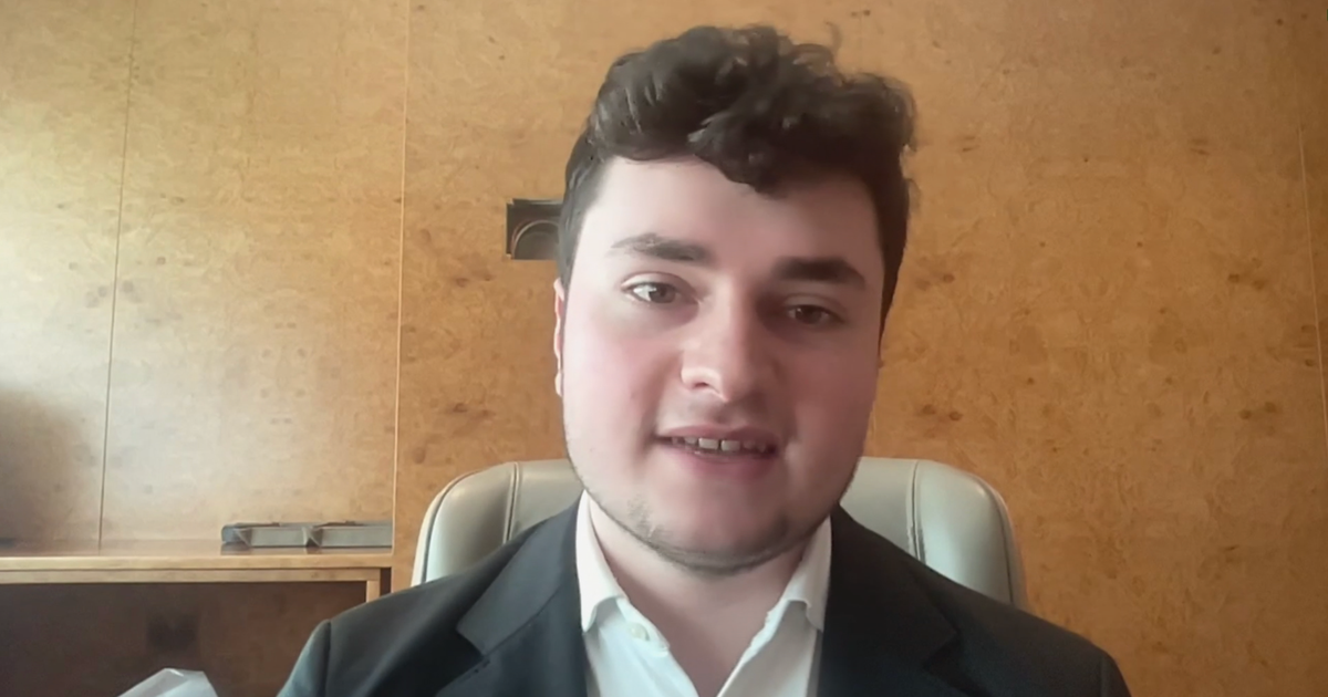 Русия санкционира тийнейджър сина на антикорупционния активист Бил Браудър заради доклад за предполагаемо пране на крипто