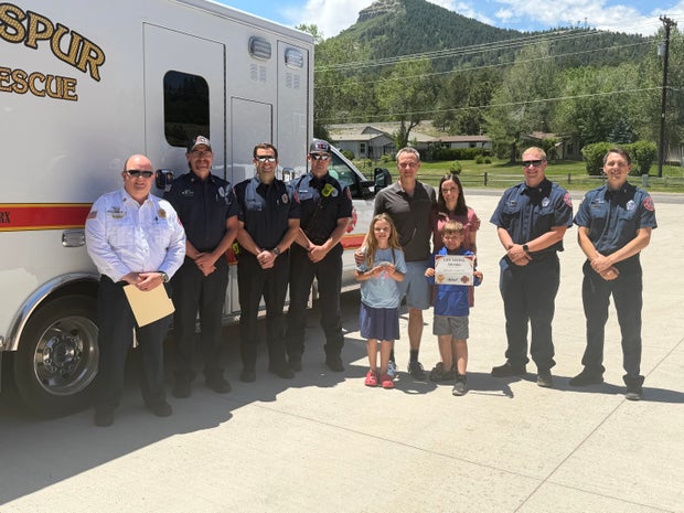 jellystone-cpr-4-awards-from-larkspur-fd.jpg
