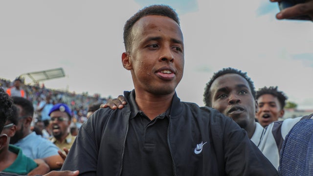 Somali referee Artan greeted by fans after being denied US entry for World Cup 