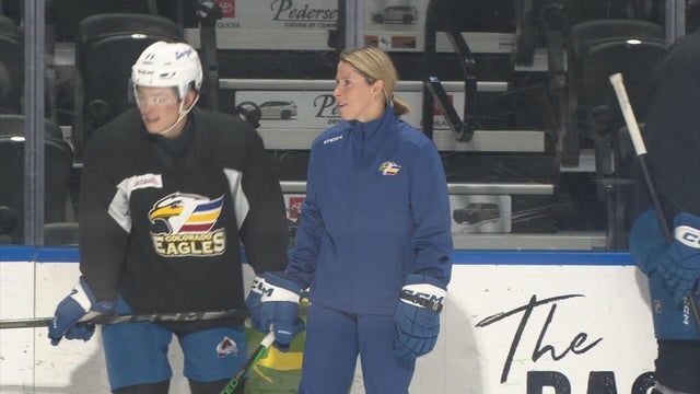eagles-assist-coach-now-coach-4vo-frame-1194.jpg 