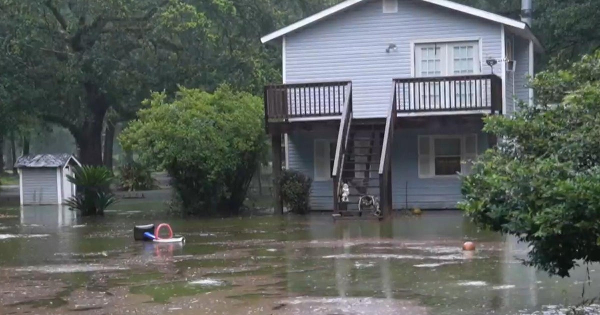 Heavy rain creates treacherous conditions in South, Gulf Coast: “Definitely makes you worried”