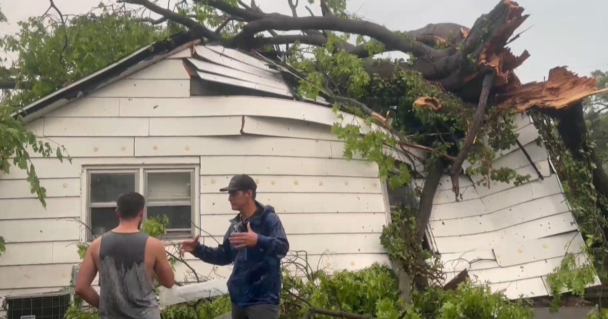 Powerful tornadoes leave behind devastation in Illinois