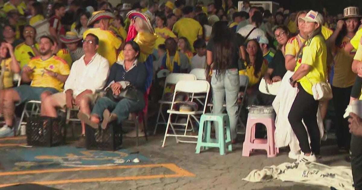 Massive crowd packs Atlanta restaurant for Colombia vs. Uzbekistan World Cup watch party