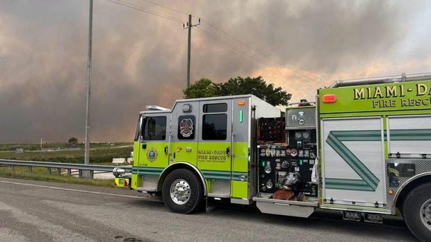 cbsmiami-miami-wildfires-thursday-2.jpg