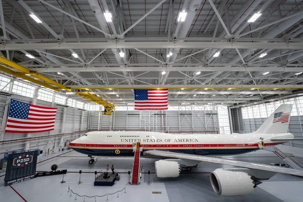 Outra visão do novo Air Force One. 