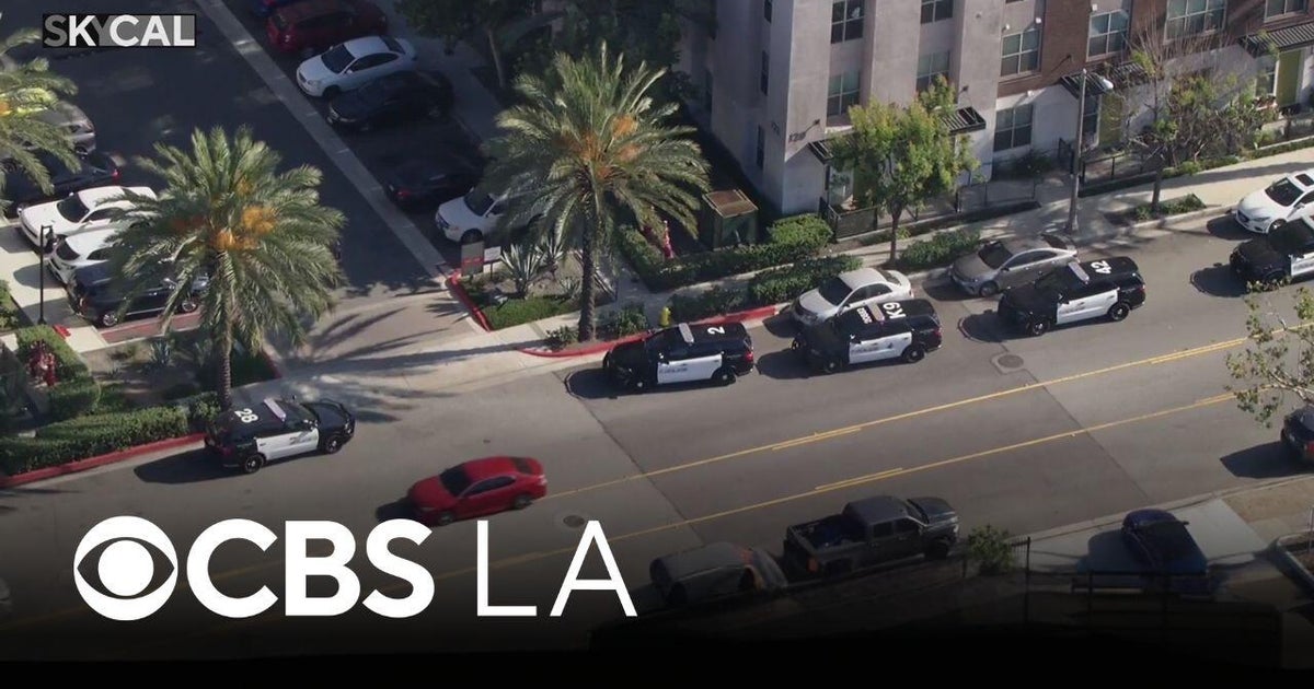 2 people wounded in Pomona apartment complex shooting - CBS Los Angeles