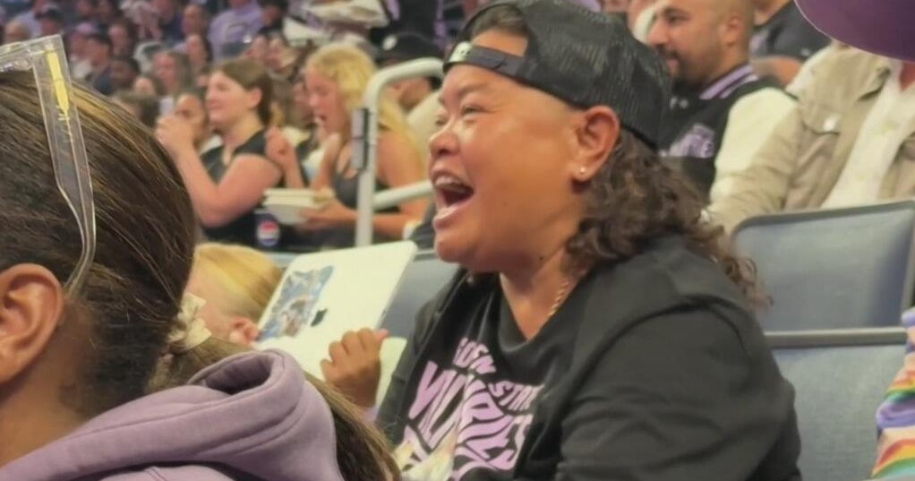 Valkyries superfan travels multiple time zones to watch their games