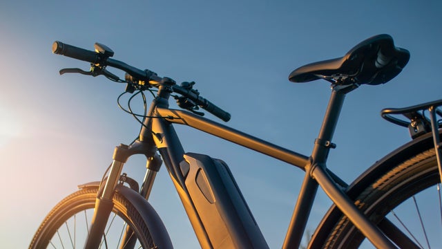 E-bike battery in the heat of the sun 