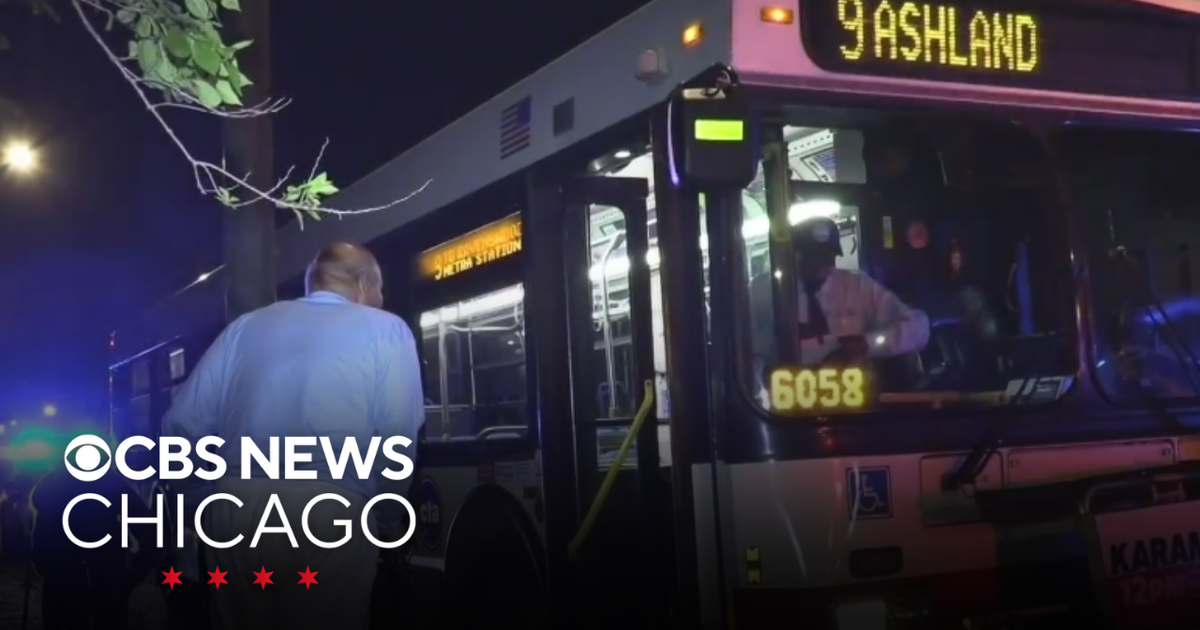 Chicago police investigate robbery on CTA bus in West Englewood