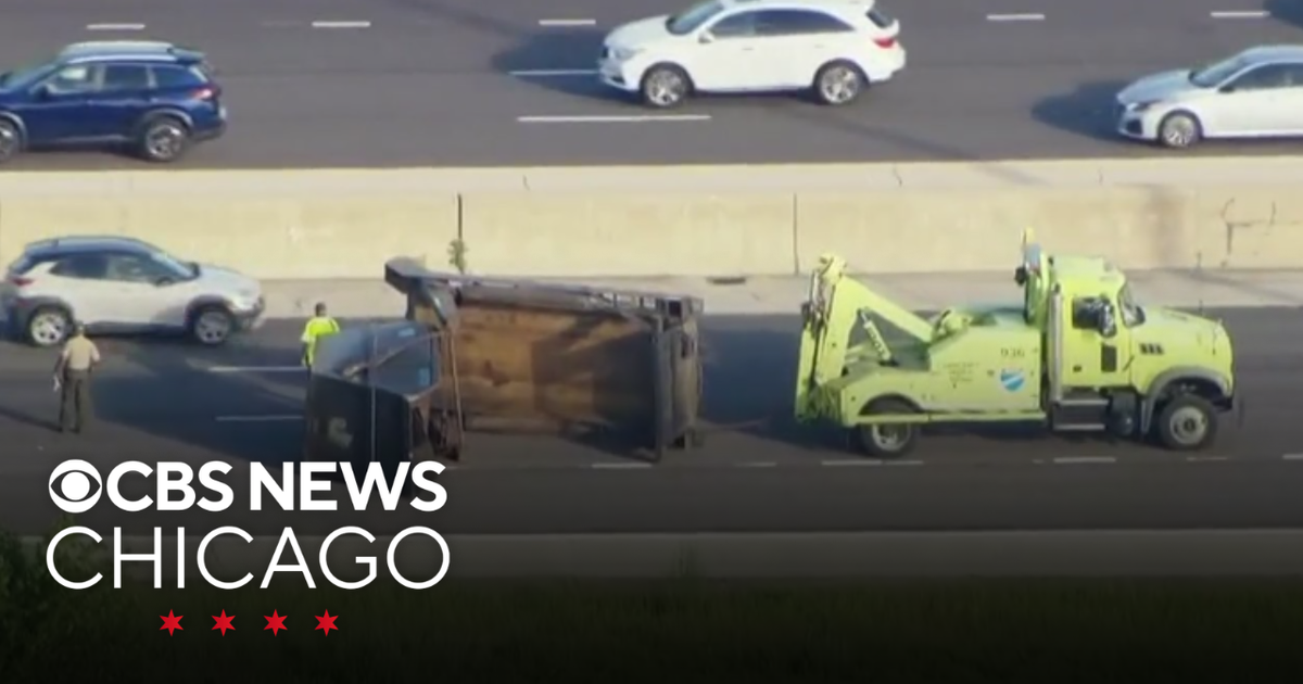 Crash involving semi truck shuts down lanes on Edens Expressway in ...
