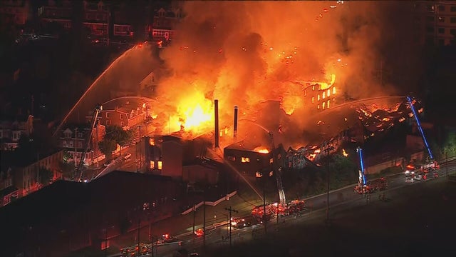 chopper-allentown-fire-frame-2100.jpg 