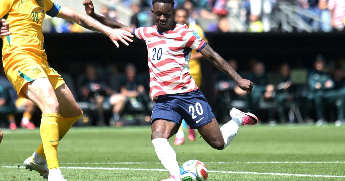 USMNT should "change all ten players" in World Cup match against Turkey, DaMarcus Beasley says