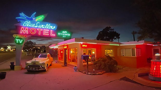 route-66-blue-swallow-motel.jpg 