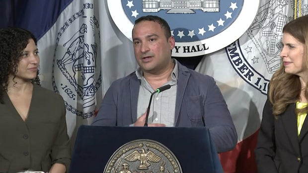 Rafael Rubio speaks at a podium