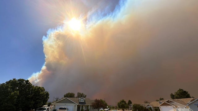 credit-john-berry-jones-fire-smoke-in-fruita.jpg 