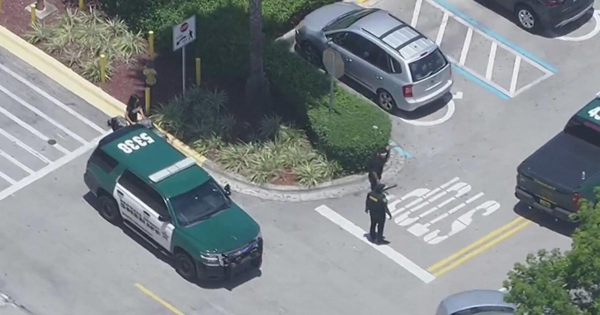 Dispute over Walmart parking spot leads to fatal shooting in North Lauderdale, B...