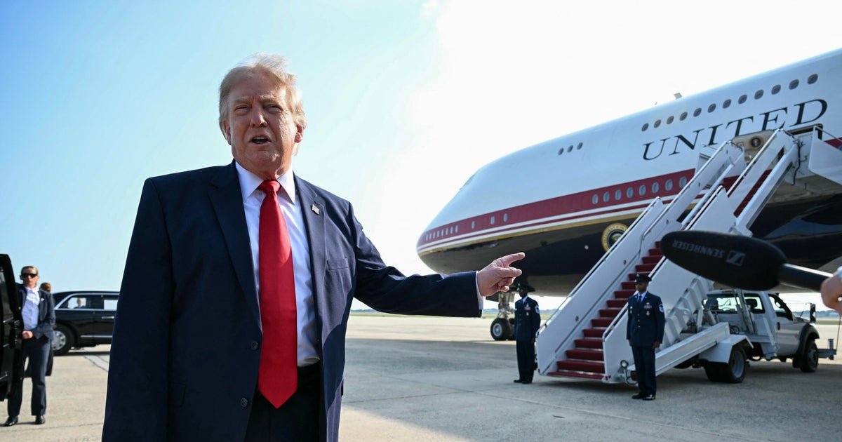Тръмп предприема първото си пътуване с подарения от Катар Air Force One