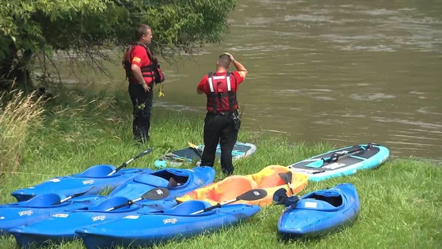 kayak-rescue.jpg 