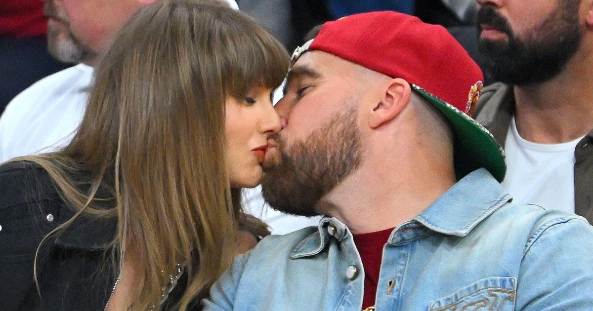 Taylor Swift and Travis Kelce tie the knot at Madison Square Garden  www.cbsnews.com