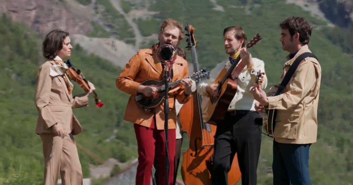 Saturday Sessions: Punch Brothers perform "This Land Is Your Land"