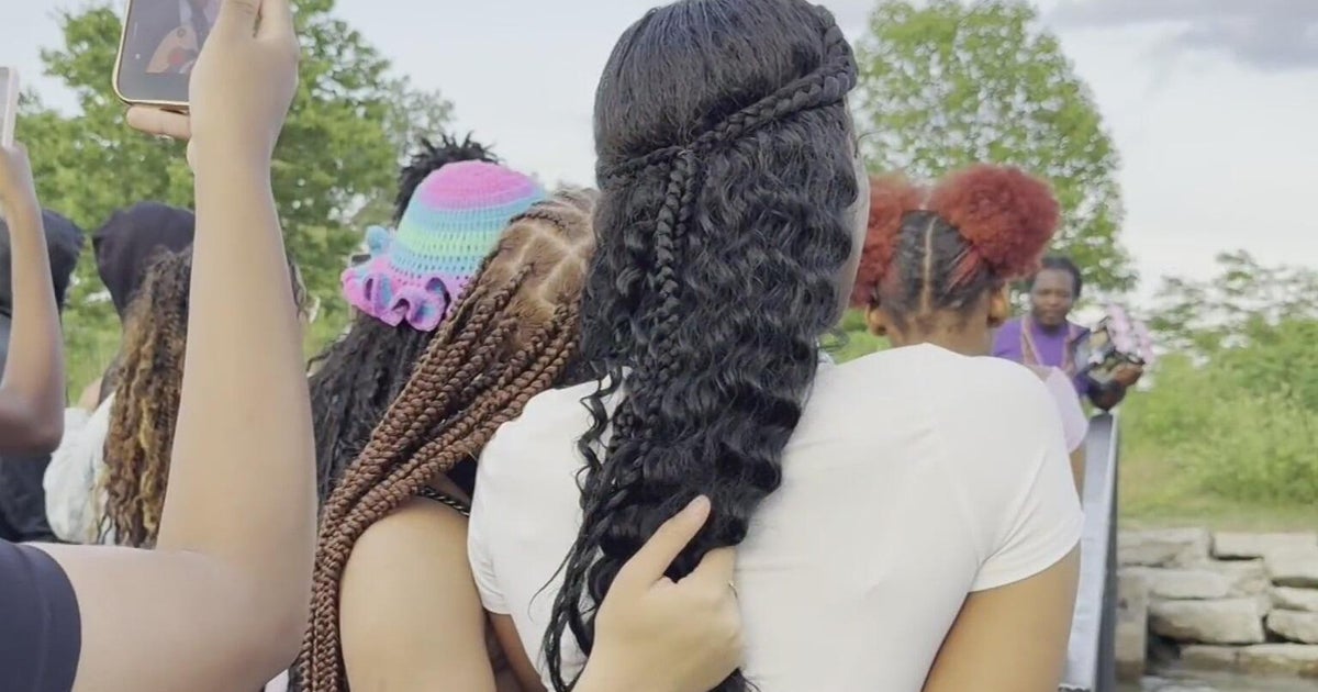 Family and friends mourn teen who died after trying to save her cousin in Detroit River