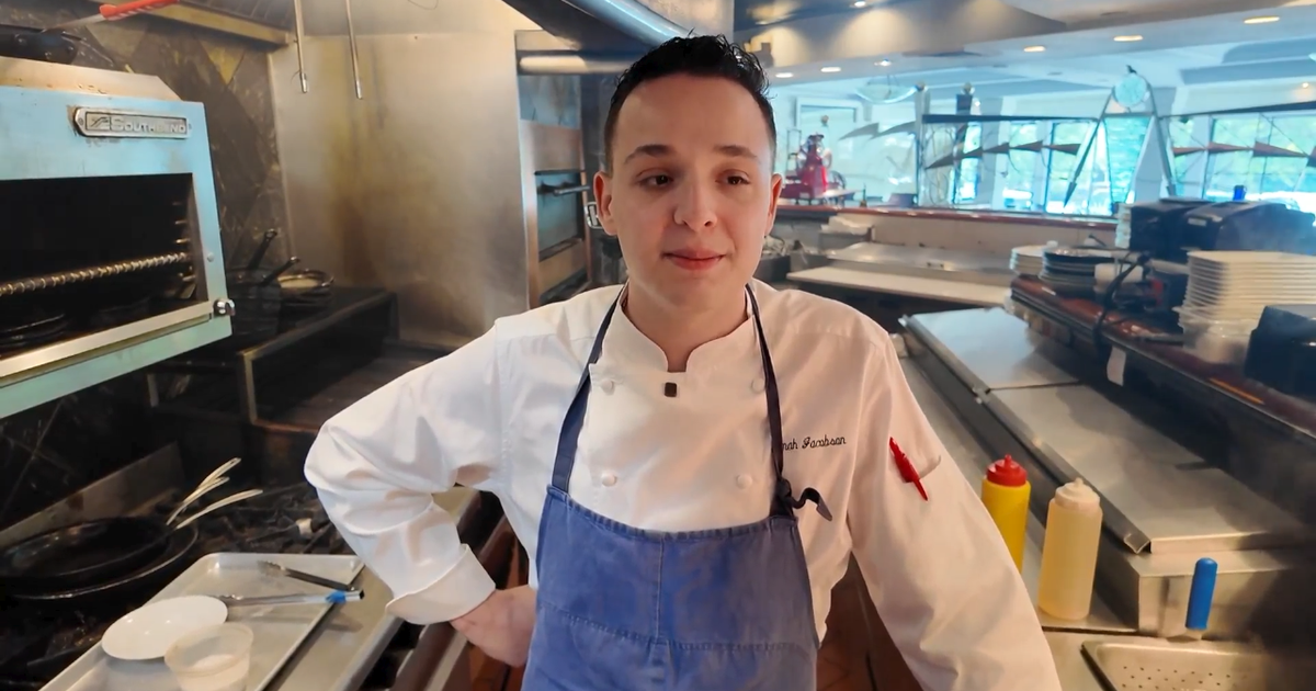 cbsnews.com - Daniel  Wilkerson - Ben's Friends meetings help Atlanta food and beverage workers struggling with addiction