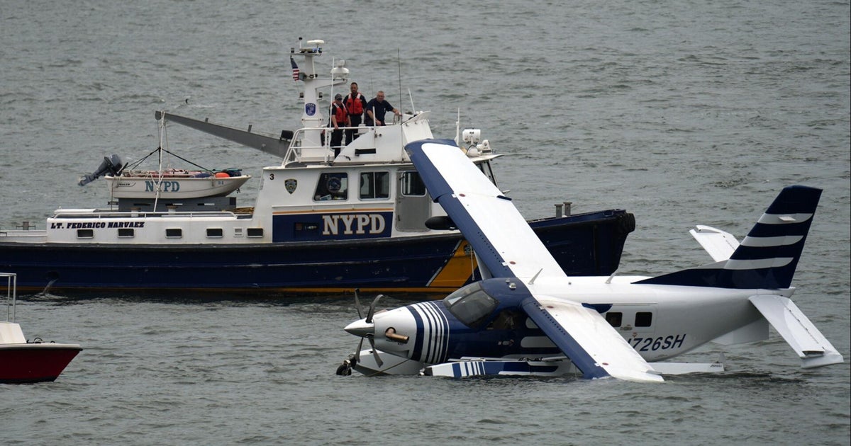 Passenger recounts seaplane’s hard landing in New York City’s East River