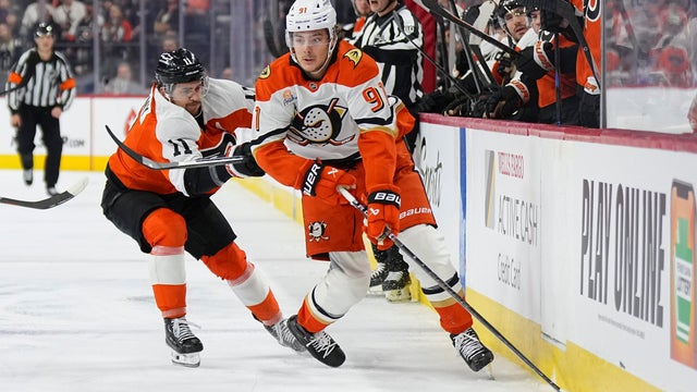 Anaheim Ducks v Philadelphia Flyers 