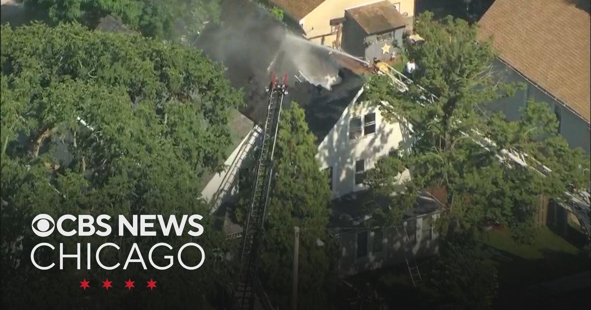 Fire breaks out in house in Brookfield, Illinois