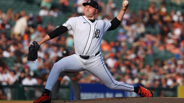 Athletics v Detroit Tigers 