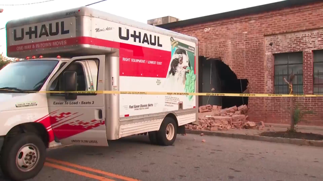 uhaul-crash.png 