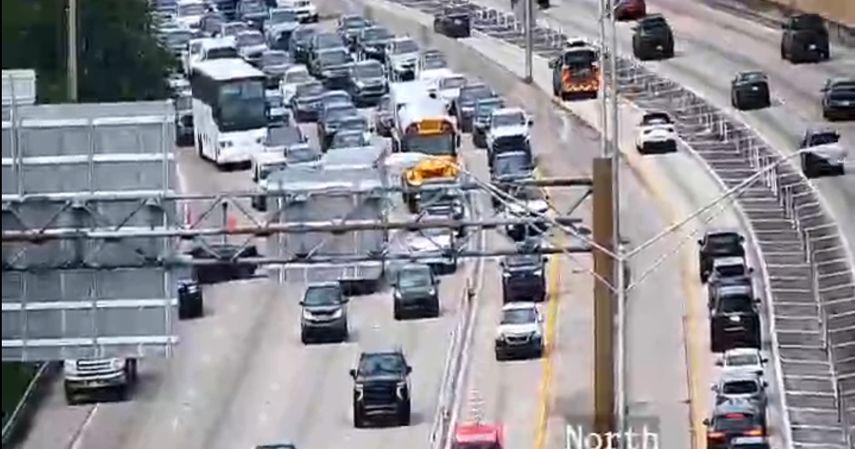 Multi-vehicle crash shuts down southbound lanes of I-95 in Miami-Dade ...