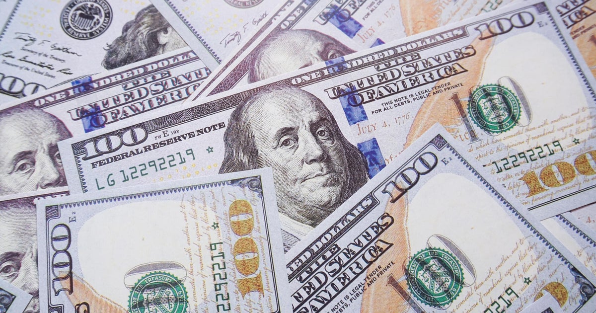 Колко лихва ще спечели 10 000 $ 1-годишна CD сметка сега?