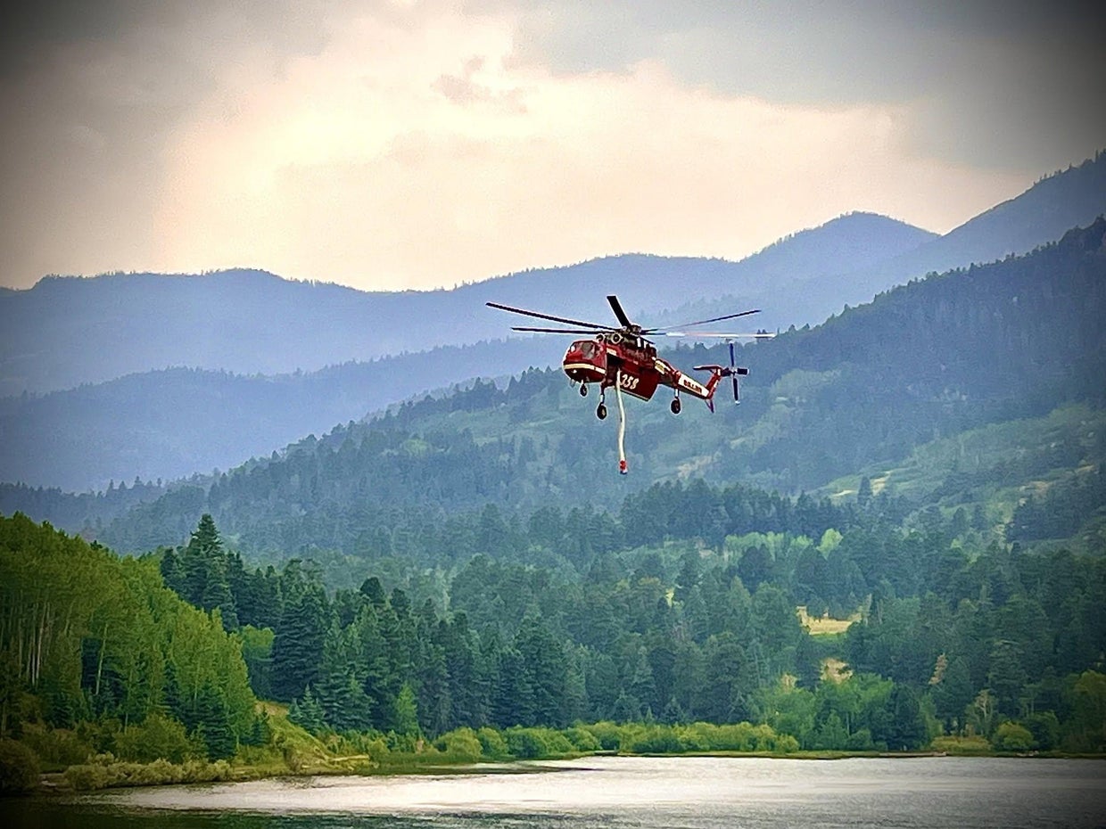 Aspen Acres Fire burns 850 structures, grows to 97,000 acres - CBS Colorado