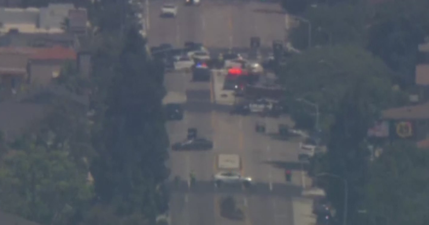 2 people dead, 2 people injured in South Los Angeles after multi-vehicle crash