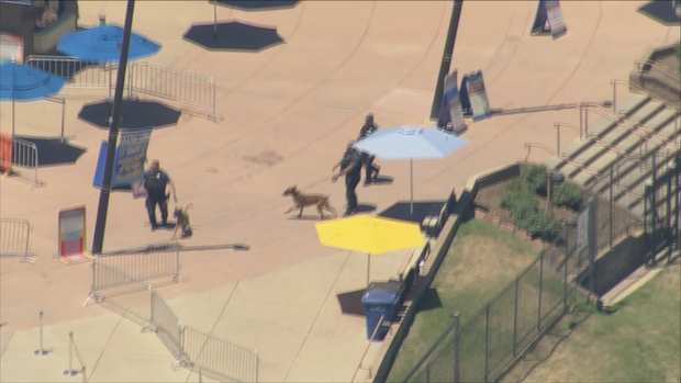 water-world-evacuation-2-copter.png