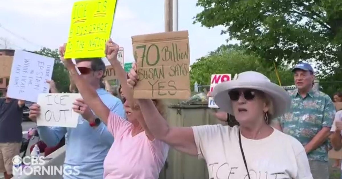 Eye Opener: Protests erupt in Maine over fatal ICE shooting