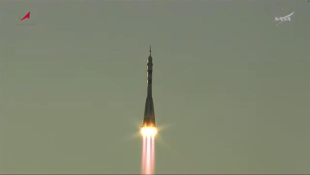 Russian Soyuz rocket launches fresh crew to space station
