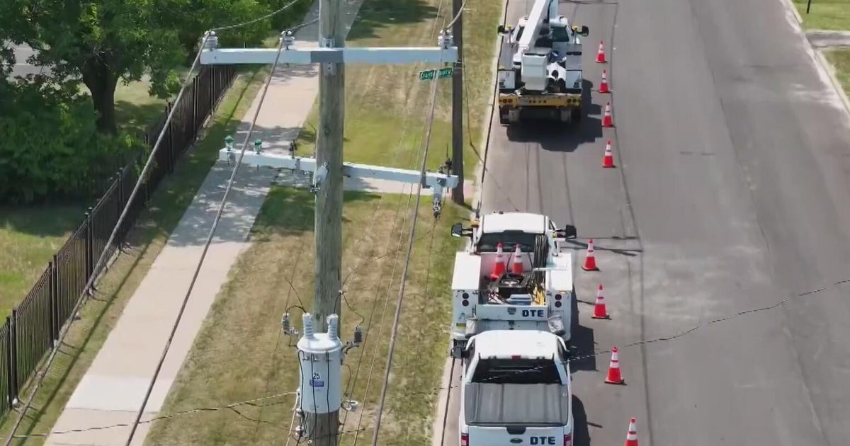 Detroit neighborhood without power amid dangerous heat wave