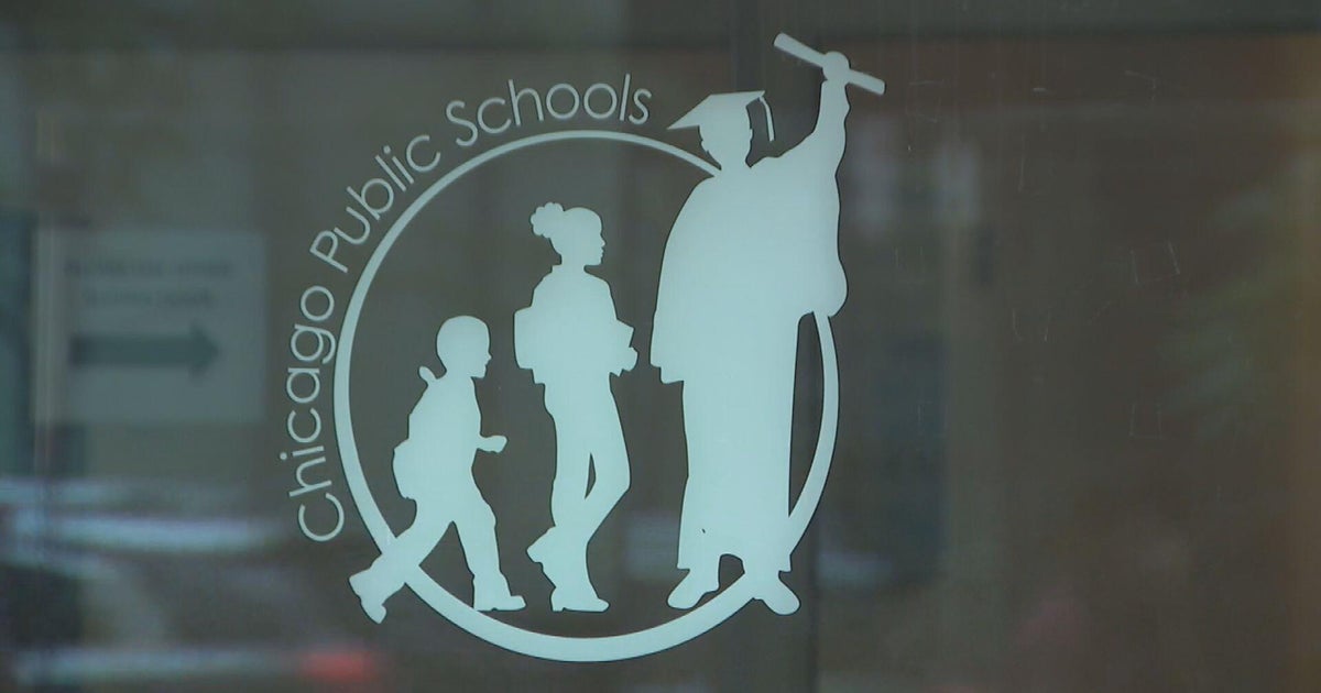 Chicago Public Schools plans hundreds of layoffs, 5 furlough days to address $732 million deficit