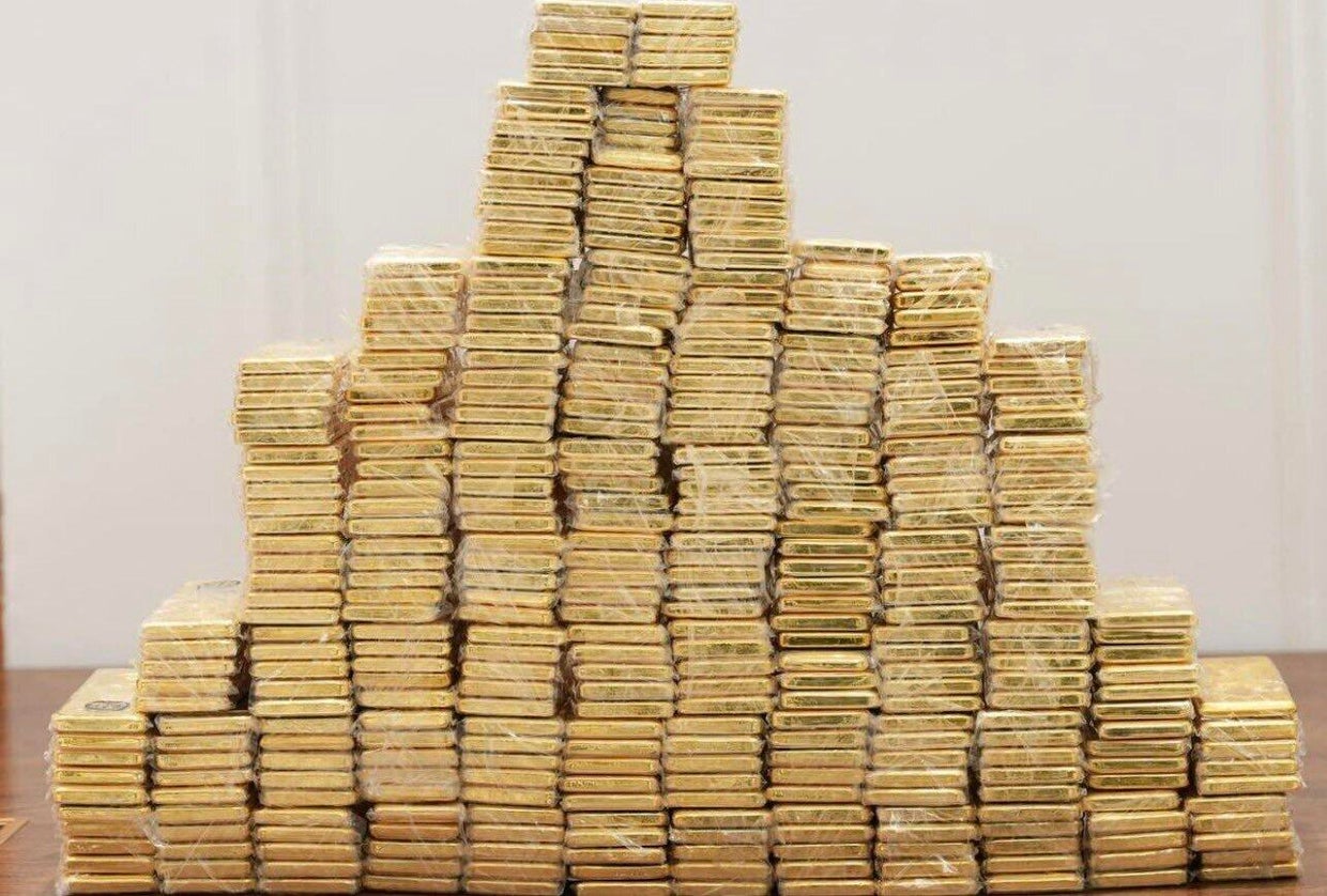 Iraq seizes mounds of gold and millions in cash from officials in ...