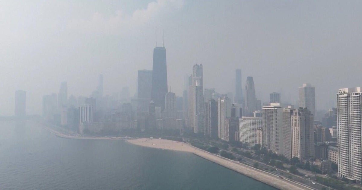 Chicago smoke lingers and AQI still hazardous, but air quality expected to get better Friday
