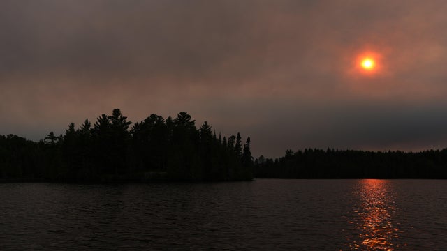 Boundary Waters Evactuation During Minnesota Wildfires. 