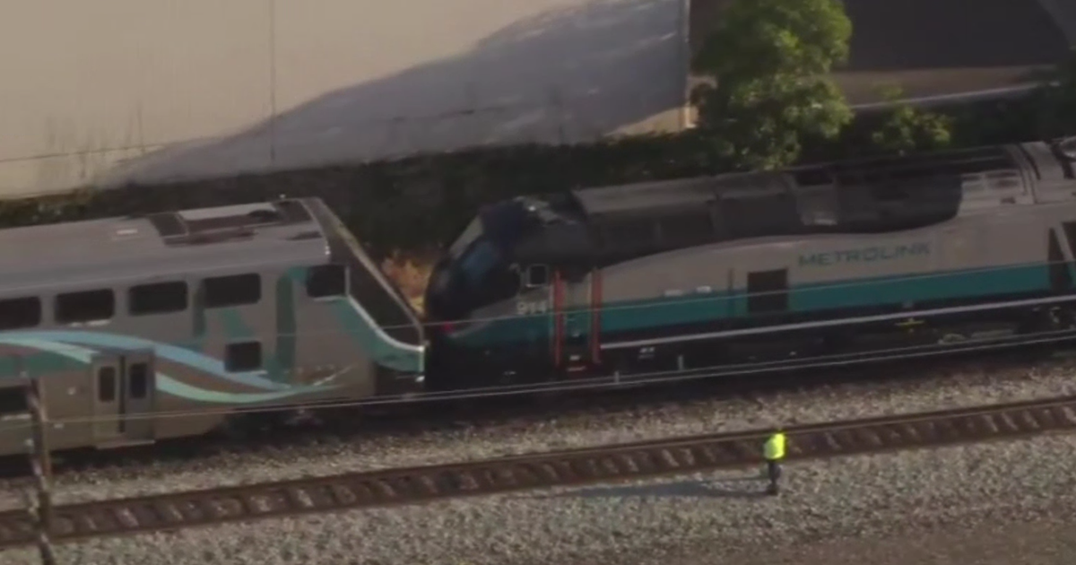 Orange County Metrolink train carrying 500 passengers evacuated after ...