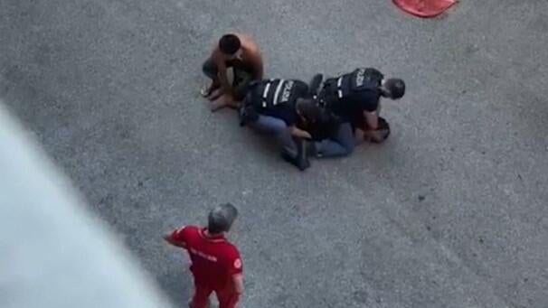 italy-police-man-dies.jpg 