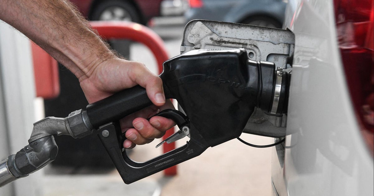 Oil Tops $90 Amid Middle East Fighting