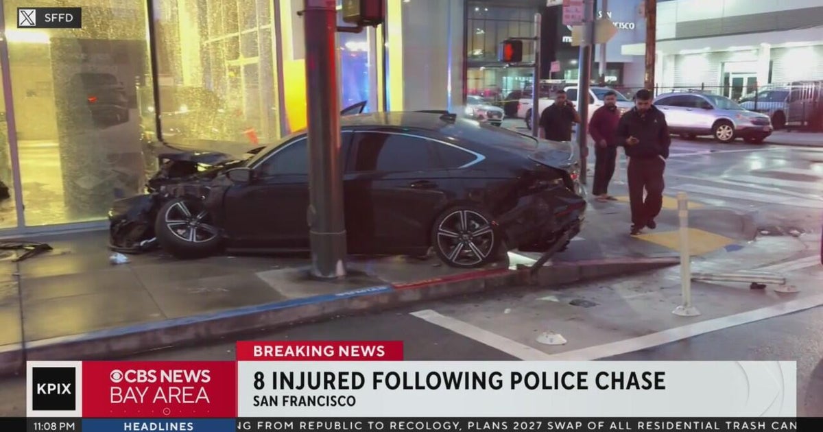 San Francisco police chase and crash leaves 8 injured